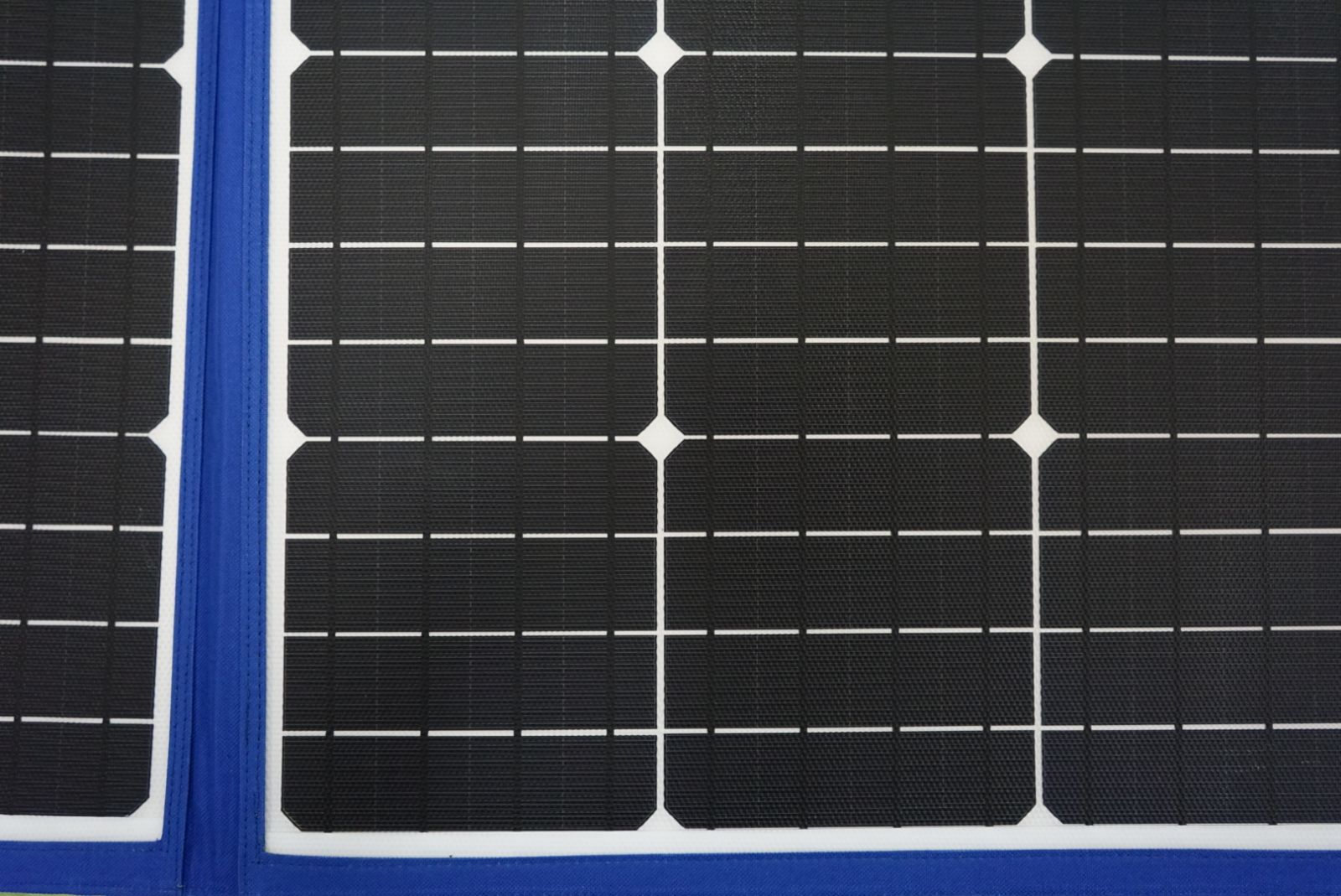 200W Flexible Folding Solar Blanket Kit MK II