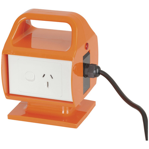 PORTABLE RCD WITH 15A TO 10A MAINS PLUG CONVERSION